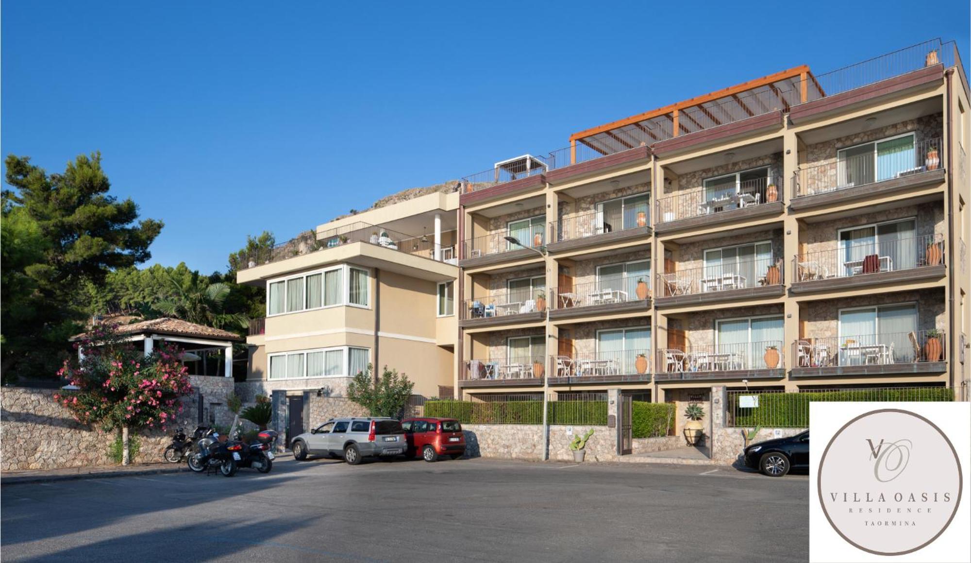 4 Hotel sul Mare Vicino al Teatro Greco da Prenotare