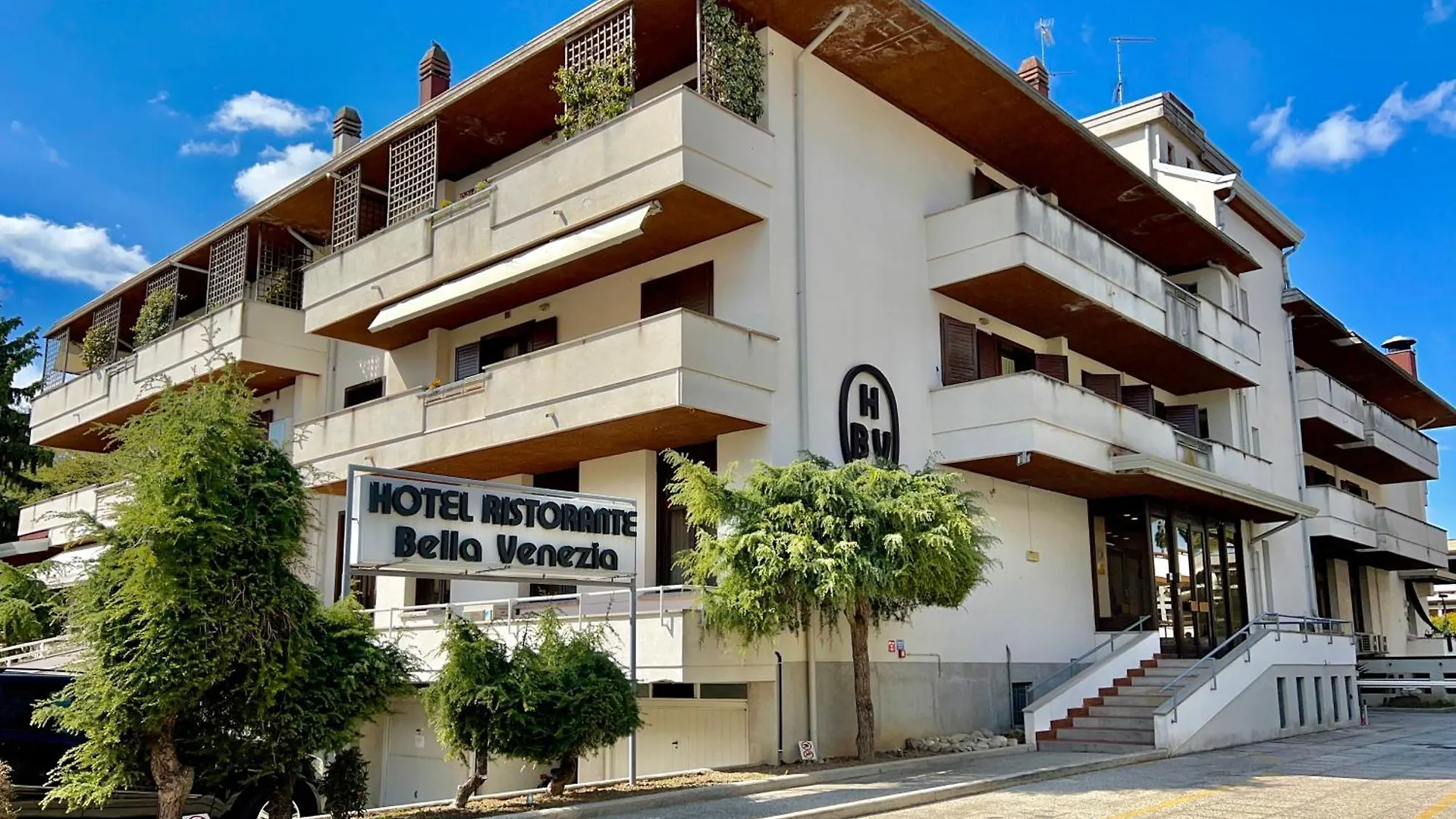 9 Beach Hotel sulla Costa Adriatica Settentrionale da Valutare