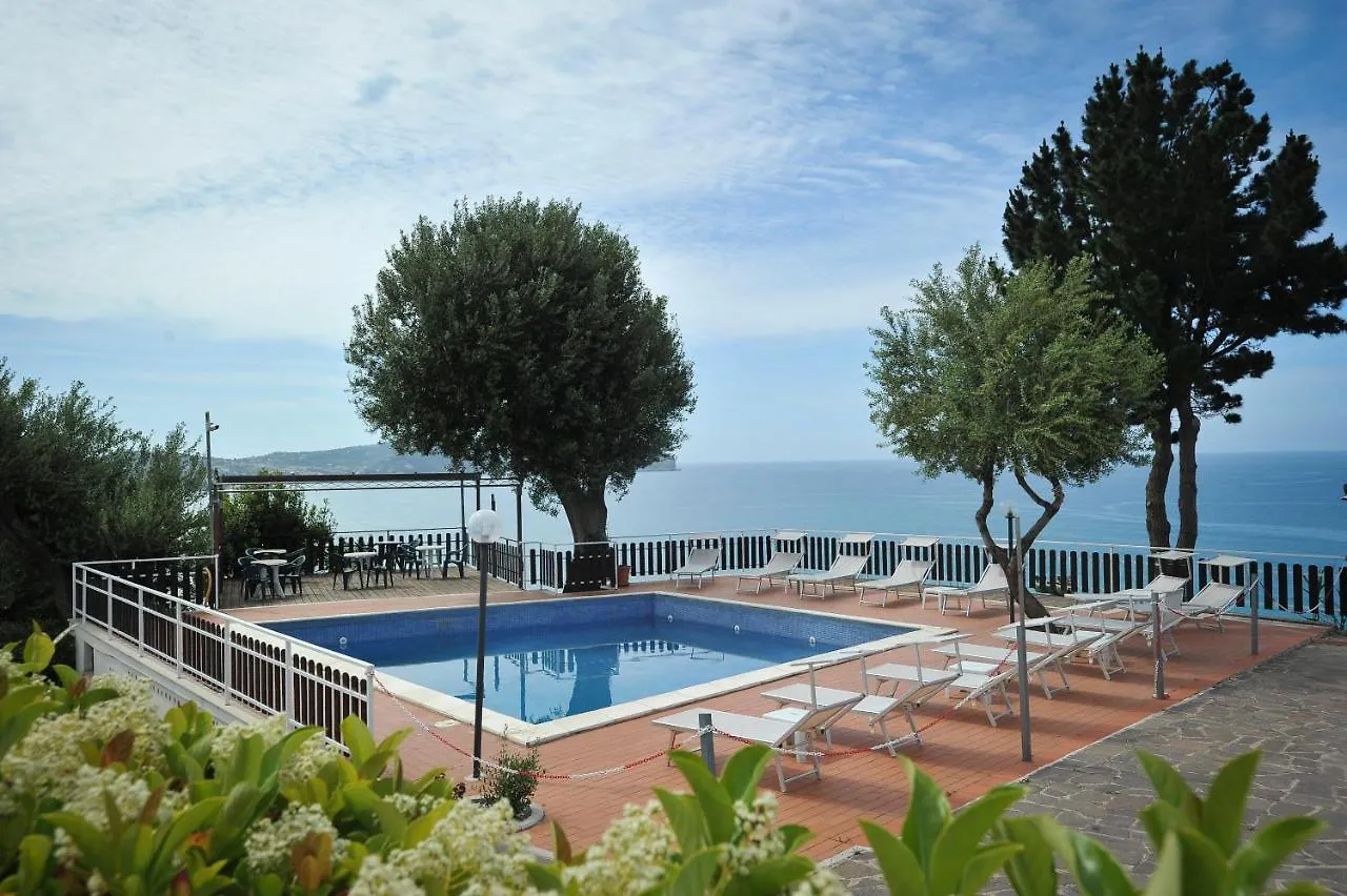 10 Hotel per Famiglie in Campania che Vale la Pena Prenotare