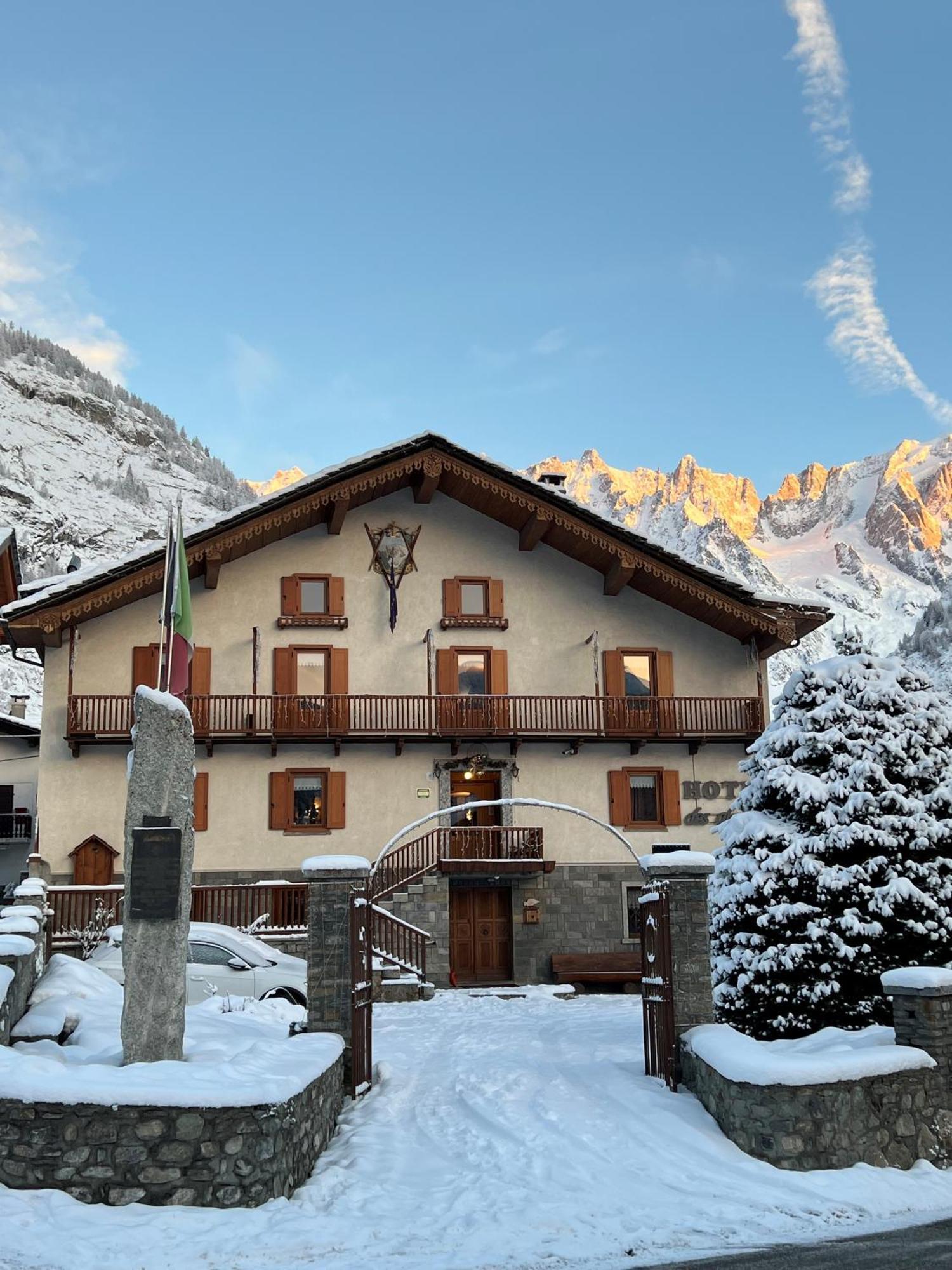 9 Hotel Centrali Vicino alla Funivia di Courmayeur che Vale la Pena Prenotare